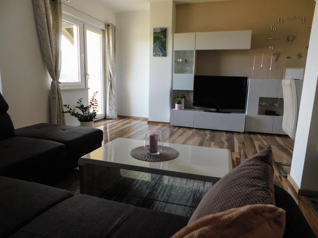 Apartman Lara u Otočcu — Dnevni boravak