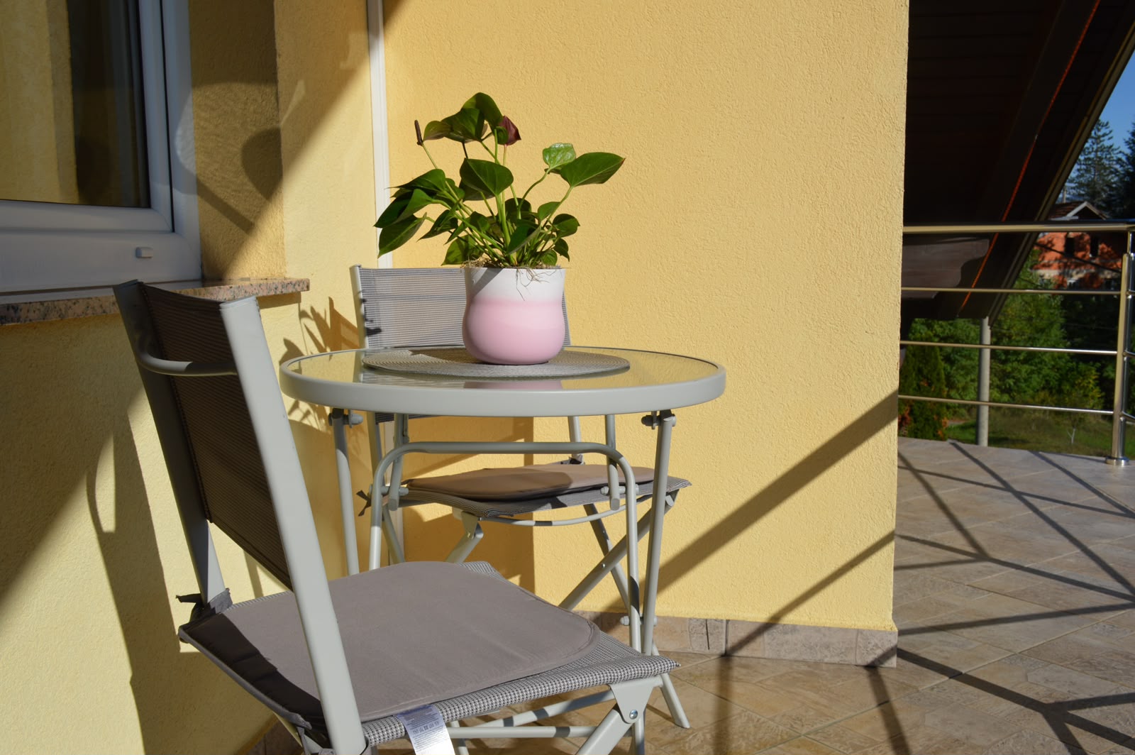 Apartman Lara u Otočcu — Balkon i pogled