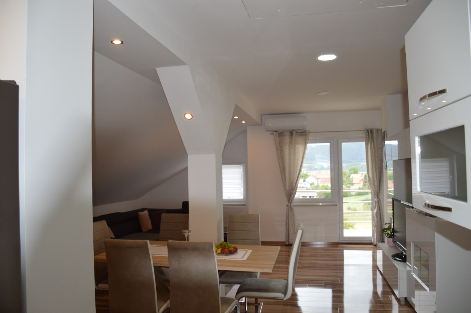 Apartman Lara u Otočcu — Dnevni boravak